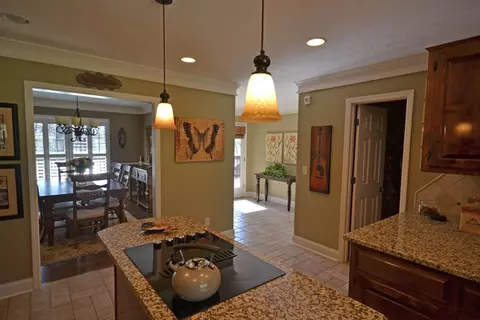 99 Ridgemore Dr, Toccoa, GA 30577 photo 2