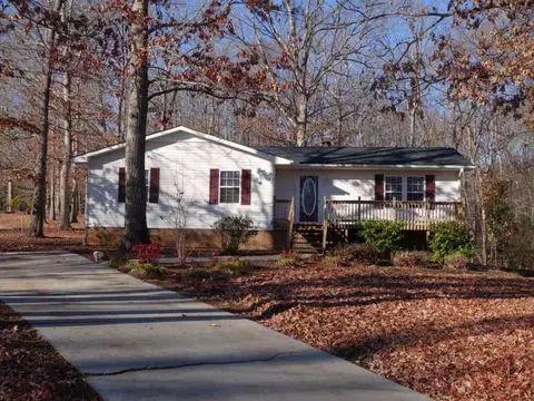 180 Fieldcrest Dr, Central, SC 29630 photo 1