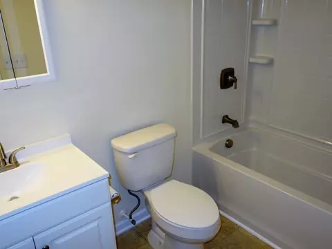 180 Fieldcrest Dr, Central, SC 29630 photo 11