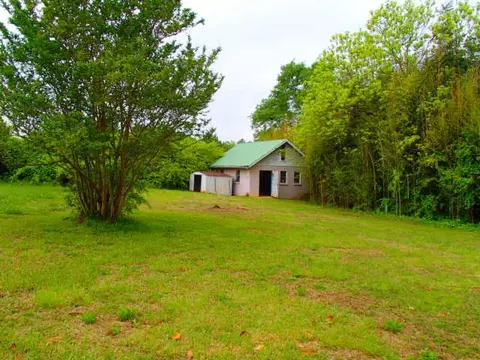 305 Saluda St, Honea Path, SC 29654 photo 8