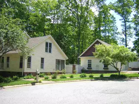 155 Plantation Dr, Easley, SC 29642 photo 2