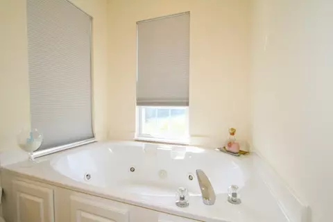 100 Pine Lake Dr, Easley, SC 29642 photo 14