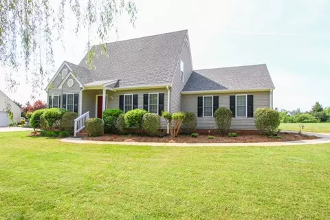 100 Pine Lake Dr, Easley, SC 29642 photo 2