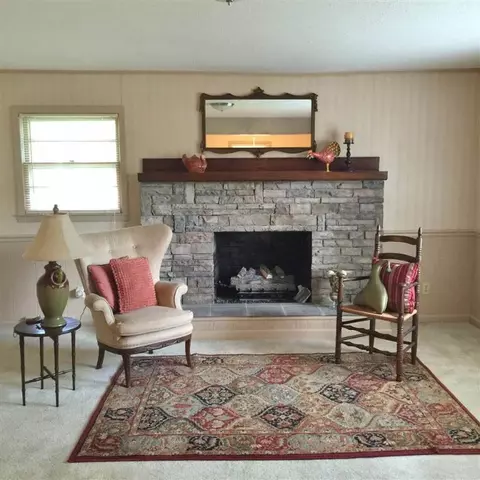 104 Holliday Ln, Pendleton, SC 29670 photo 3