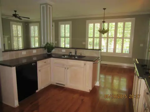 104 Warren Dr, Easley, SC 29640 photo 5