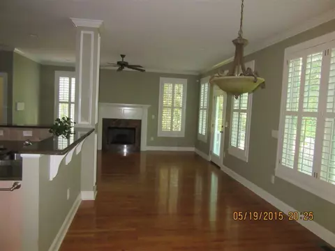104 Warren Dr, Easley, SC 29640 photo 3