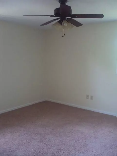 314 Jamestown Rd, Easley, SC 29640 photo 4