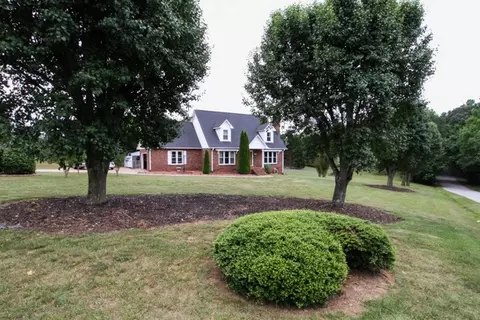 500 Ashley Downs, Anderson, SC 29621 photo 2