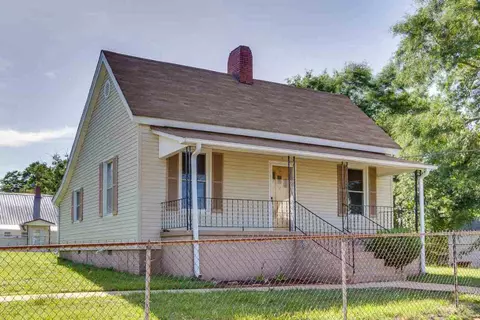 118 Hampton St, Pelzer, SC 29669 photo 2