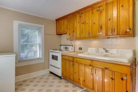 118 Hampton St, Pelzer, SC 29669 photo 11