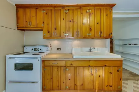118 Hampton St, Pelzer, SC 29669 photo 12