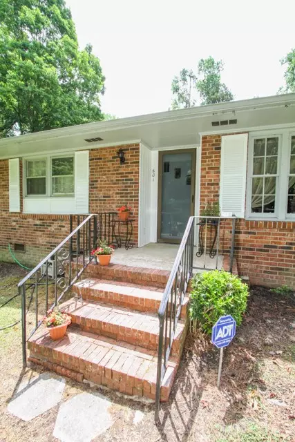 601 Estes Dr, Anderson, SC 29621 photo 2