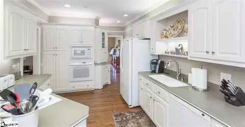 402 Stonewall Dr, Easley, SC 29642 photo 9