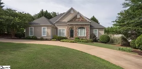 402 Stonewall Dr, Easley, SC 29642 photo 1