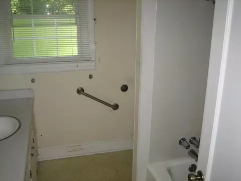 505 Heyward Ave, Honea Path, SC 29654 photo 10