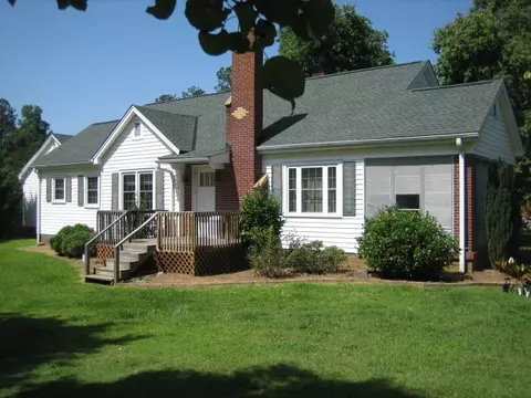 505 Heyward Ave, Honea Path, SC 29654 photo 1