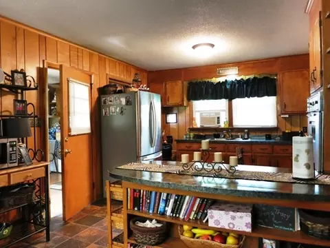 26 Spring St, Williamston, SC 29697 photo 5
