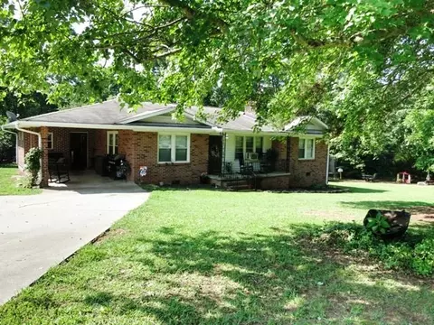 26 Spring St, Williamston, SC 29697 photo 2