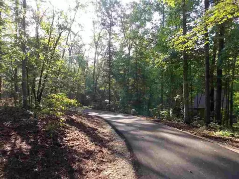 127 Doe Run, Pickens, SC 29671 photo 8