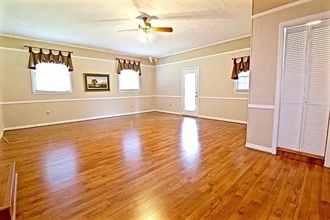 2 Keystone Dr, Seneca, SC 29672 photo 8