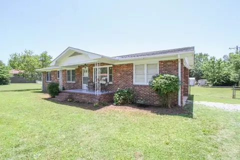 15 Gray Dr, Williamston, SC 29697 photo 2