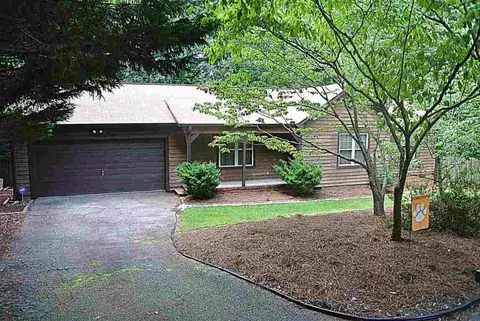 130 Tabor St, Central, SC 29630 photo 2