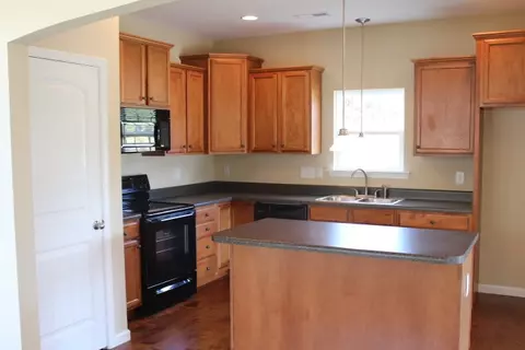 162 Madison Pointe Dr, Seneca, SC 29678 photo 2