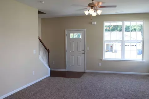 162 Madison Pointe Dr, Seneca, SC 29678 photo 3