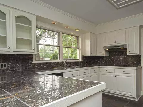 703 S B St, Easley, SC 29640 photo 8