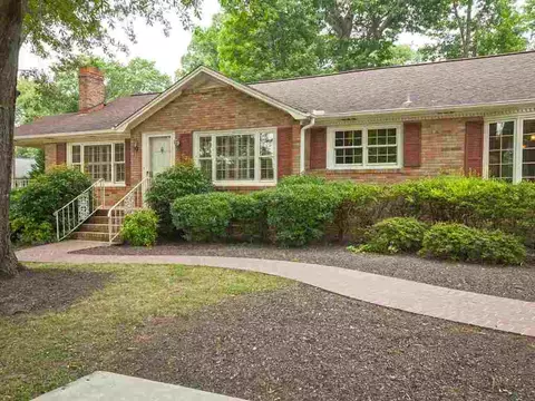 703 S B St, Easley, SC 29640 photo 2