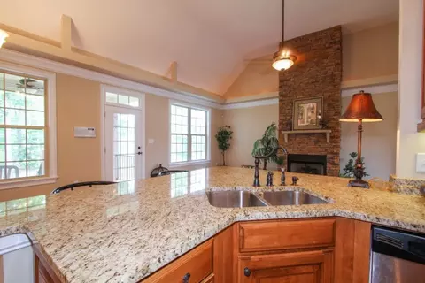 2 June Bug Ln, Williamston, SC 29697 photo 5