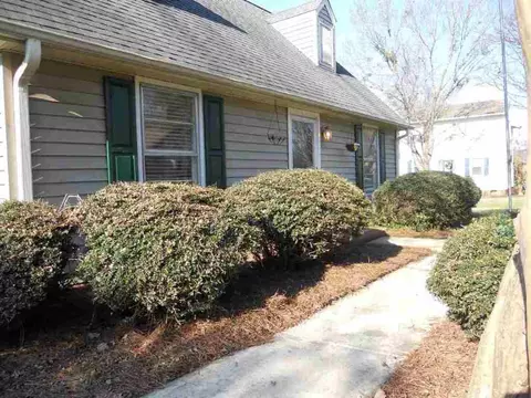 206 Dayton Dr, Easley, SC 29642 photo 2