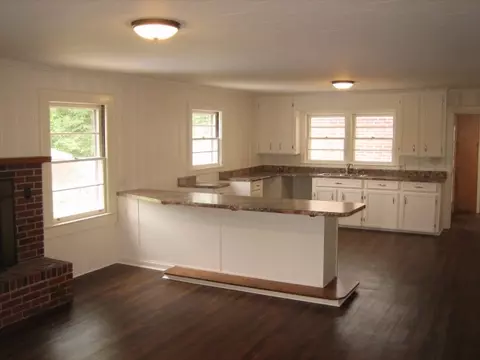 10 Pruitt St, Honea Path, SC 29654 photo 6