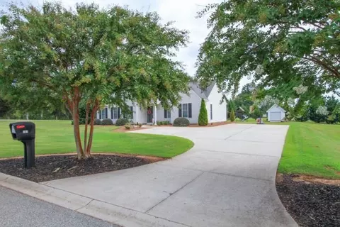 101 Maxton Way, Pelzer, SC 29669 photo 3