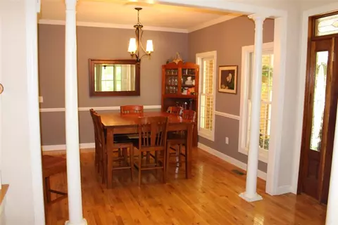 122 Riverford Dr, Central, SC 29630 photo 3