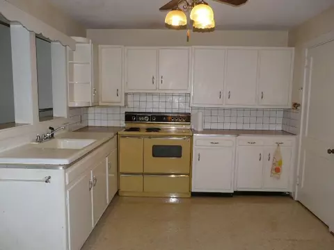130 Garner Rd, Pickens, SC 29671 photo 8