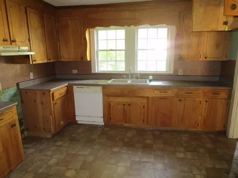 308 Heyward Ave, Honea Path, SC 29654 photo 4