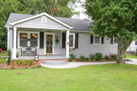 239 Pine Ln, Anderson, SC 29621 photo 1