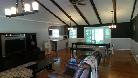 36 Oak Cliff Dr, Toccoa, GA 30577 photo 8