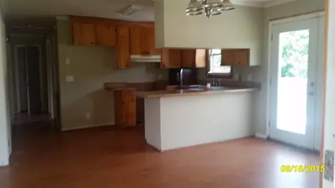 306 Tribble St, Honea Path, SC 29654 photo 2