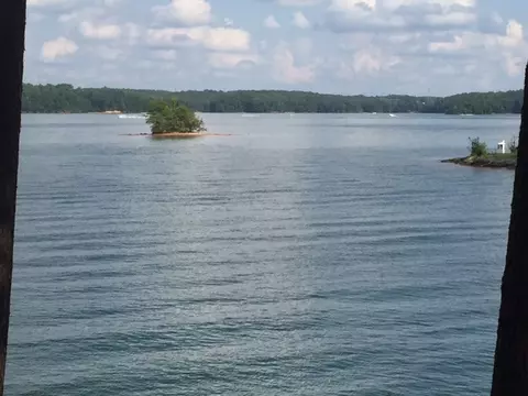 16 Eastern Pt #KEOWEE HARBOURS, Salem, SC 29676 photo 3