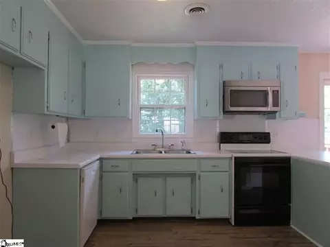 147 Hampton Rd, Easley, SC 29640 photo 6