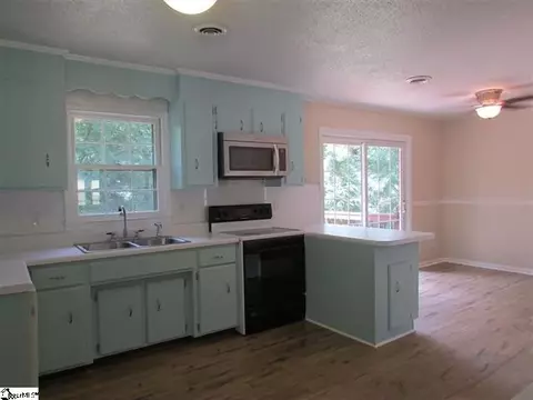 147 Hampton Rd, Easley, SC 29640 photo 7