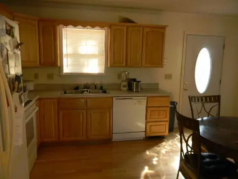 118 Guest Cir, Anderson, SC 29621 photo 3