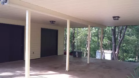 310 Rustle Ln, Westminster, SC 29693 photo 4