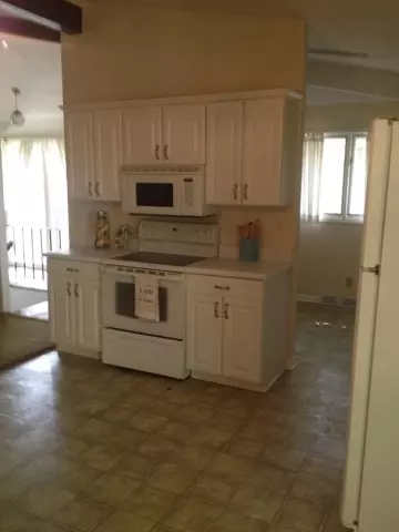 310 Rustle Ln, Westminster, SC 29693 photo 9