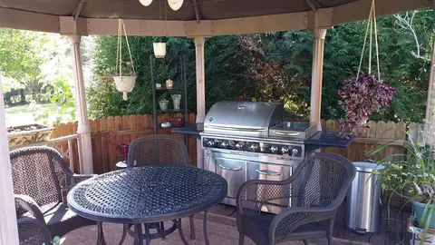 804 Bishop Branch Rd, Central, SC 29630 photo 9