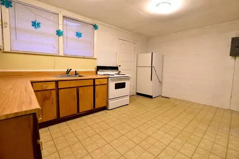 1220 Crenshaw St, Pendleton, SC 29670 photo 3