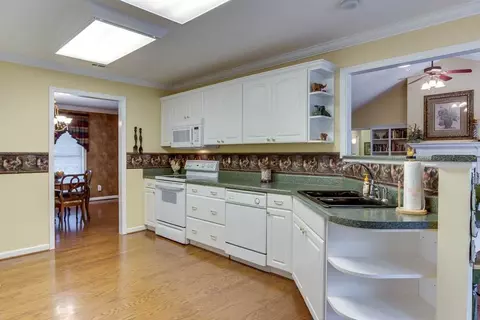 602 Cherokee Trl, Easley, SC 29640 photo 13