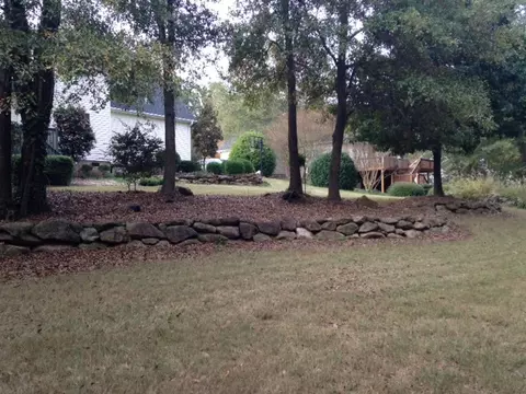 128 Red Maple Cir, Easley, SC 29642 photo 2